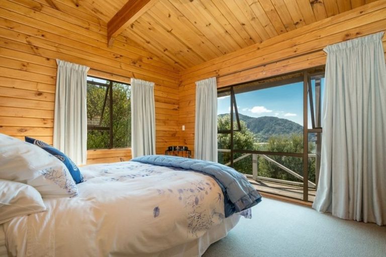 Photo of property in 39 Tirimoana Terrace, Anakiwa, Picton, 7281