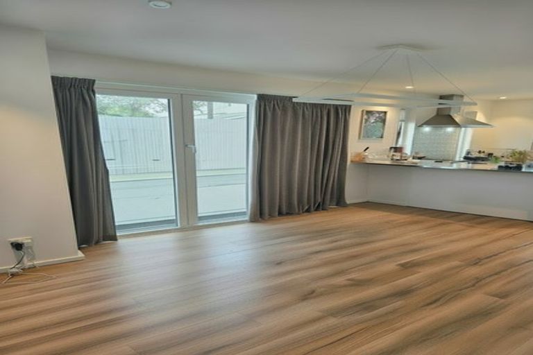 Photo of property in 2 Ensors Road, Opawa, Christchurch, 8023