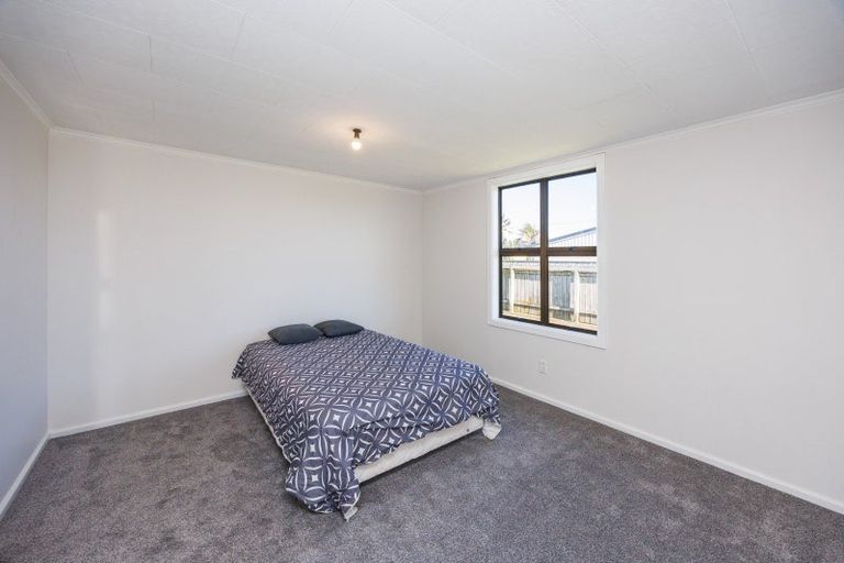 Photo of property in 1 Warren Street, Foxton Beach, Foxton, 4815