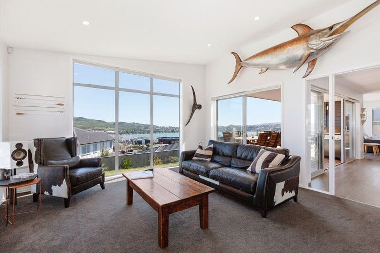Photo of property in 78 Queen Charlotte Drive, Aotea, Porirua, 5024