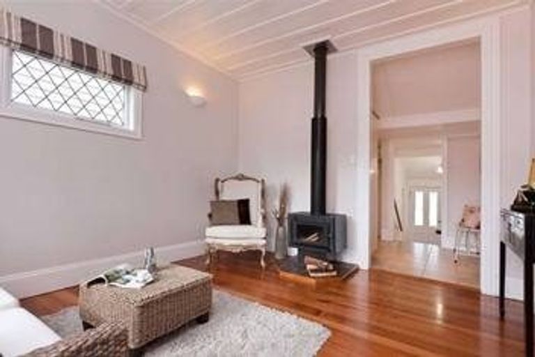 Photo of property in 41 Ewen Alison Avenue, Devonport, Auckland, 0624