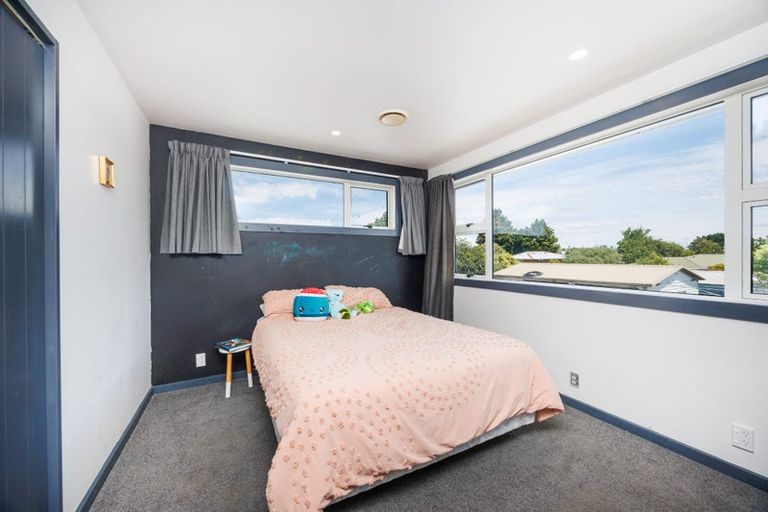 Photo of property in 18 Somerset Crescent, Highbury, Palmerston North, 4412