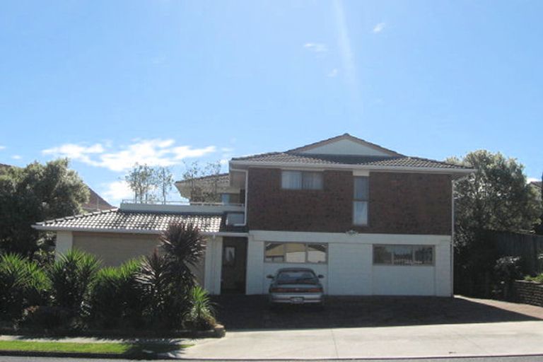 Photo of property in 3 Lewisham Street, Highland Park, Auckland, 2010