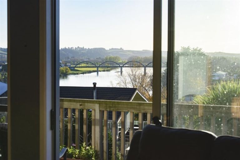 Photo of property in 8 Saint Andrew Place, Balclutha, 9230