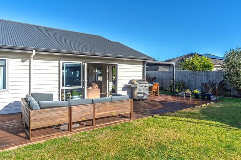 Photo of property in 4 Gallipoli Place, Paraparaumu, 5032