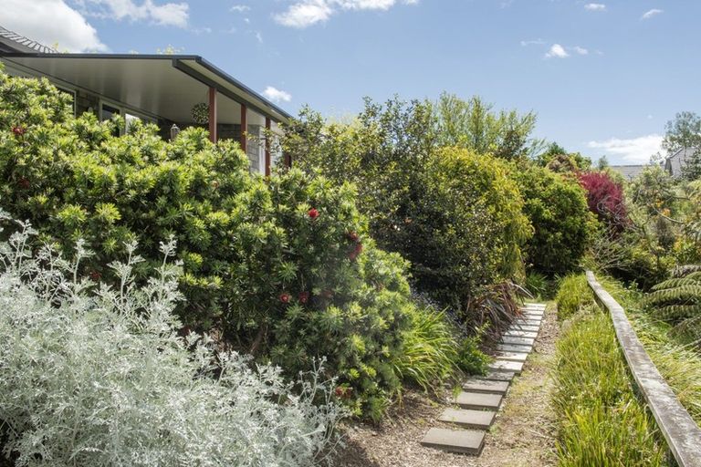 Photo of property in 18 Tranquil Grove, Omokoroa, 3114