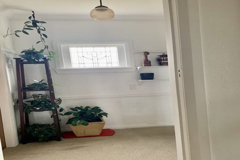 Photo of property in 69 Domett Street, Opunake, 4616