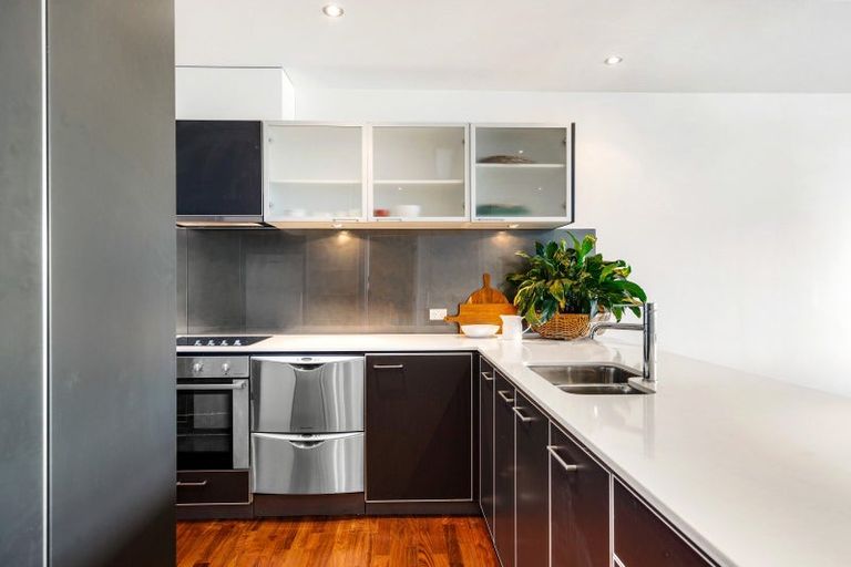 Photo of property in 208/7 Humber Street, Pandora, Napier, 4110