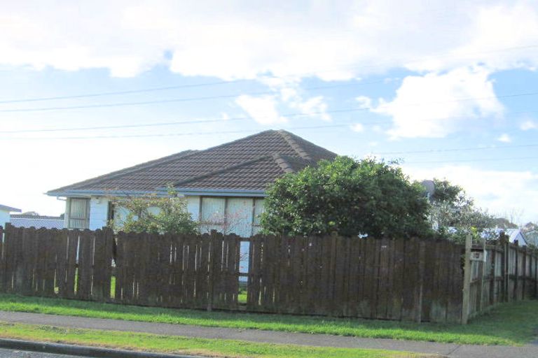 Photo of property in 37 Darnell Crescent, Clover Park, Auckland, 2019