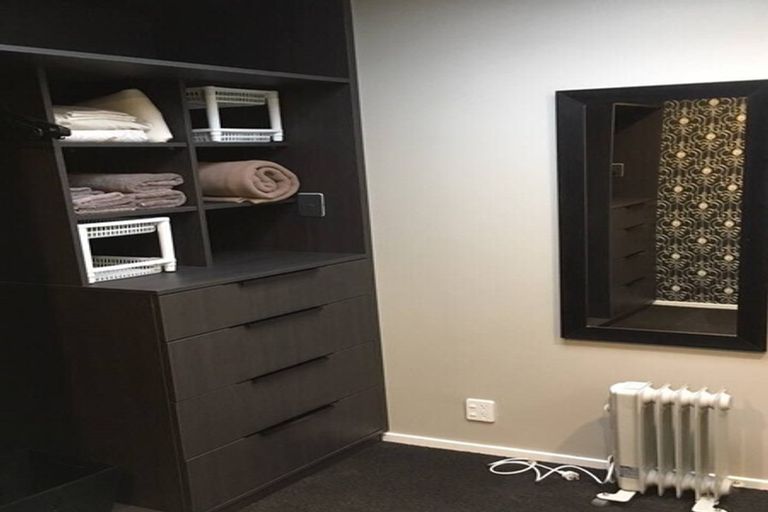 Photo of property in 17 Palliser Road, Roseneath, Wellington, 6011