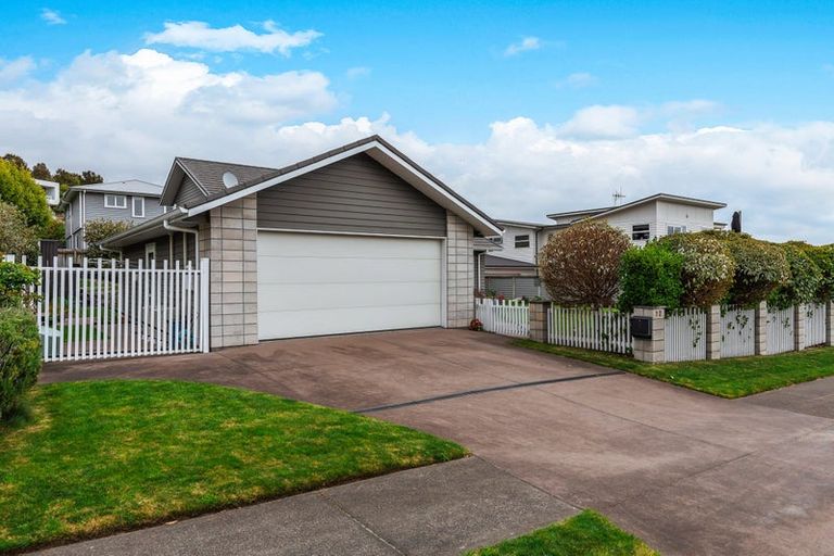 Photo of property in 12 Coprosma Crescent, Waipahihi, Taupo, 3330