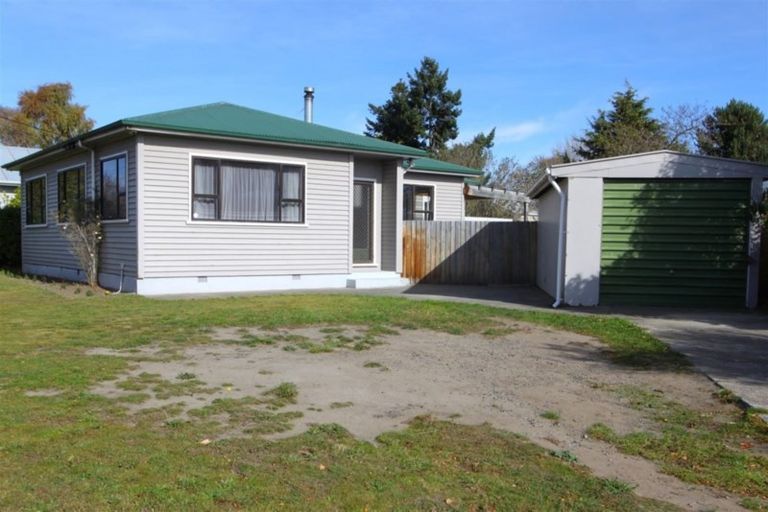 Photo of property in 35 Pannell Avenue, Wainoni, Christchurch, 8061