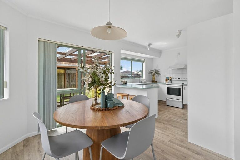 Photo of property in 2 James Henry Avenue, Papamoa Beach, Papamoa, 3118