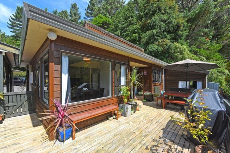 Photo of property in 92c Kamahi Street, Stokes Valley, Lower Hutt, 5019