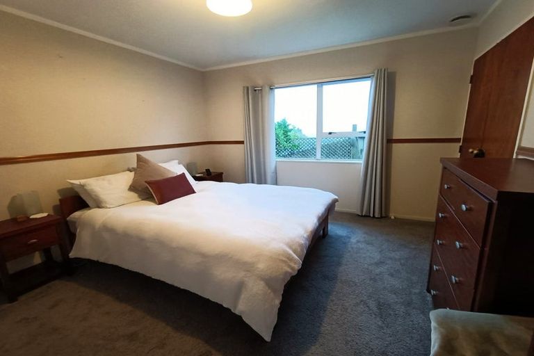 Photo of property in 51a Guadeloupe Crescent, Grenada Village, Wellington, 6037