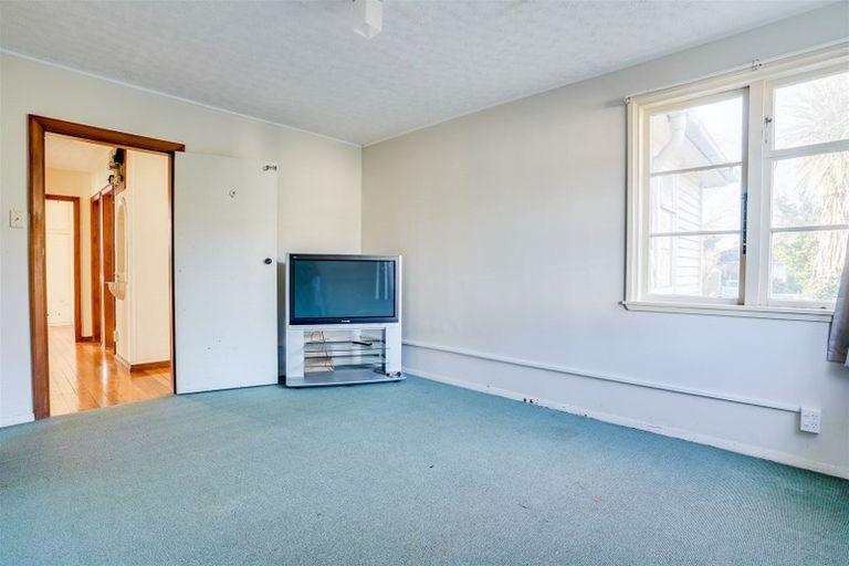 Photo of property in 6 Auburn Avenue, Upper Riccarton, Christchurch, 8041