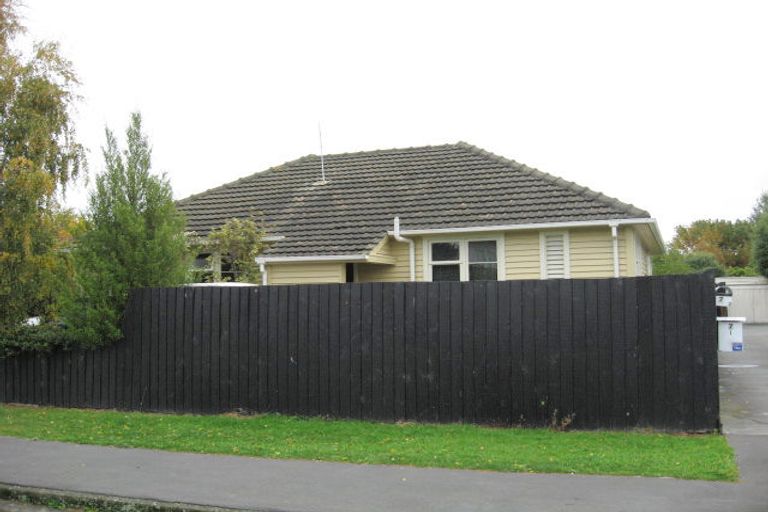 Photo of property in 1/7 Wilmot Street, Northcote, Christchurch, 8052