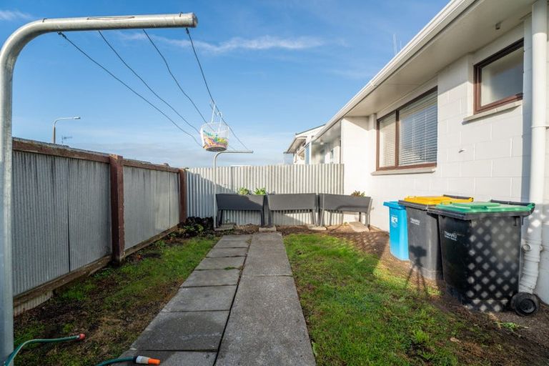 Photo of property in 1/52 Avenue Road, West End, Timaru, 7910