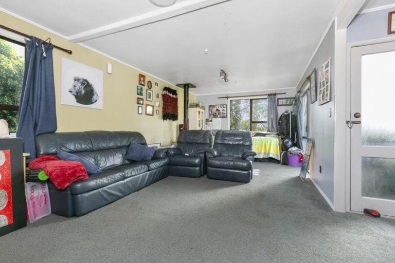 Photo of property in 15 Hydra Place, Glen Eden, Auckland, 0602