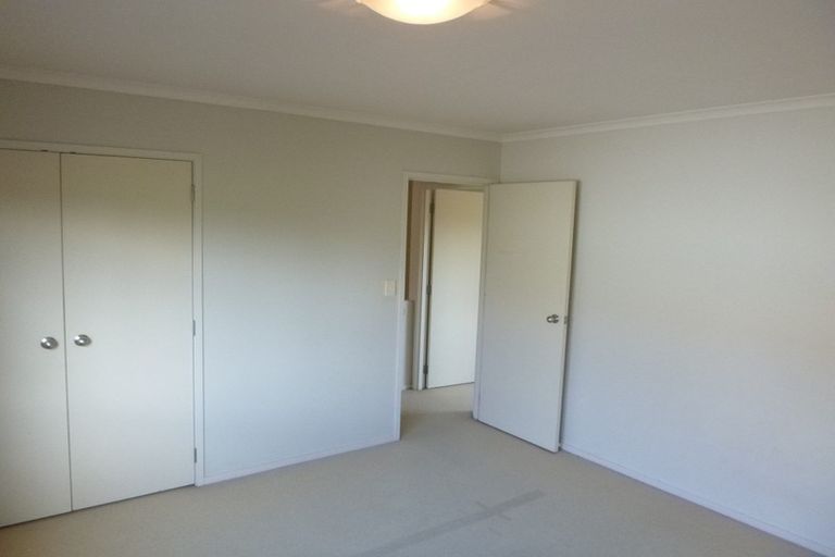 Photo of property in 51 Tiri Tiri Road, Birkdale, Auckland, 0626