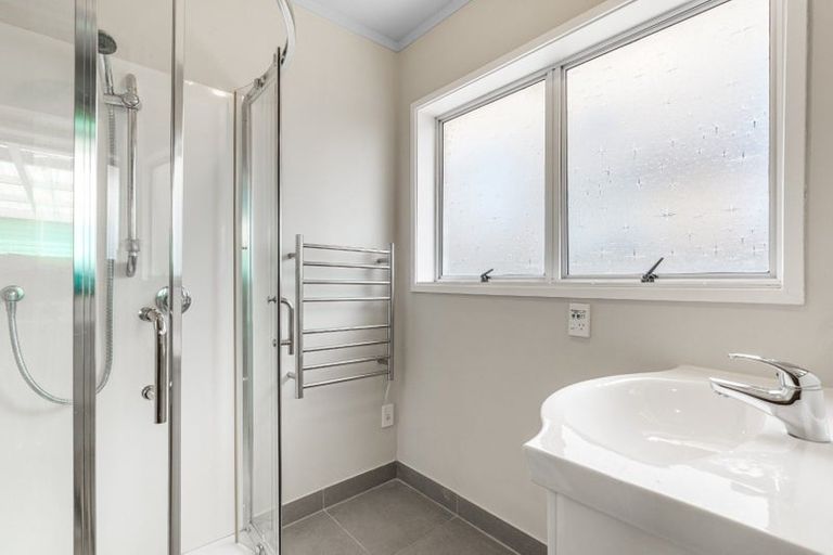 Photo of property in 191c Centreway Road, Orewa, 0931