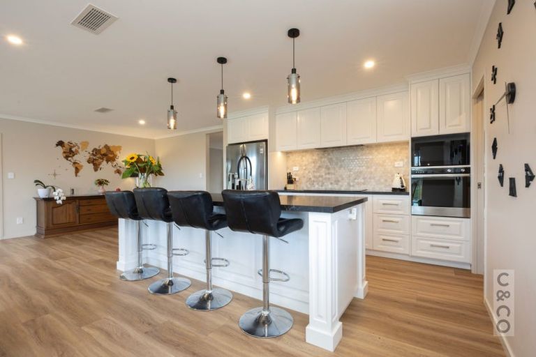 Photo of property in 43e Terry Smyth Drive, Kumeu, 0892