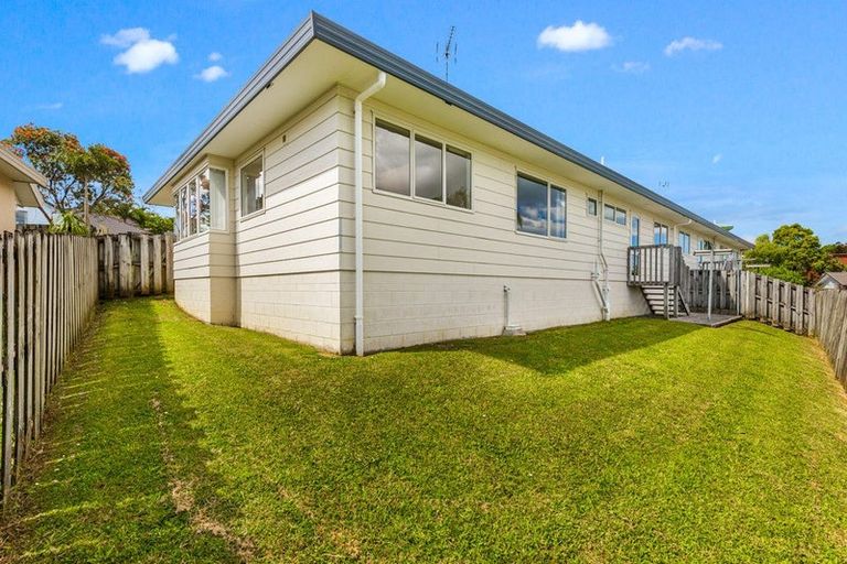 Photo of property in 2/9 Mably Court, Stanmore Bay, Whangaparaoa, 0932