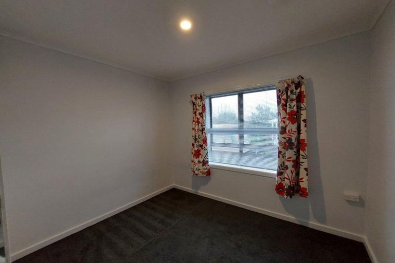Photo of property in 157a Seaview Road, Westown, New Plymouth, 4310
