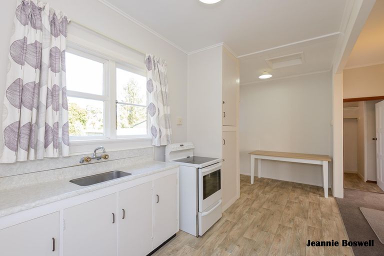 Photo of property in 66 Brightwater Terrace, Terrace End, Palmerston North, 4410