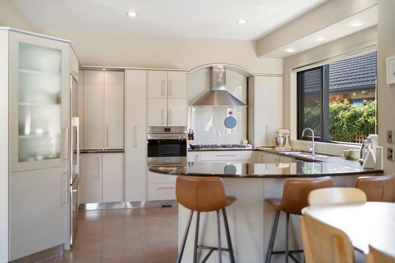 Photo of property in 35 Aranui Drive, Papamoa Beach, Papamoa, 3118