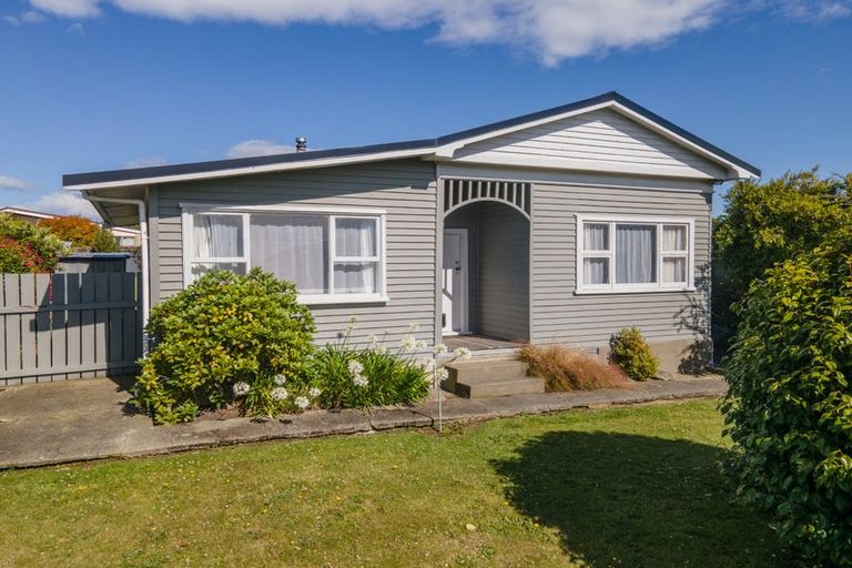 Photo of property in 24 Avenue Road, West End, Timaru, 7910