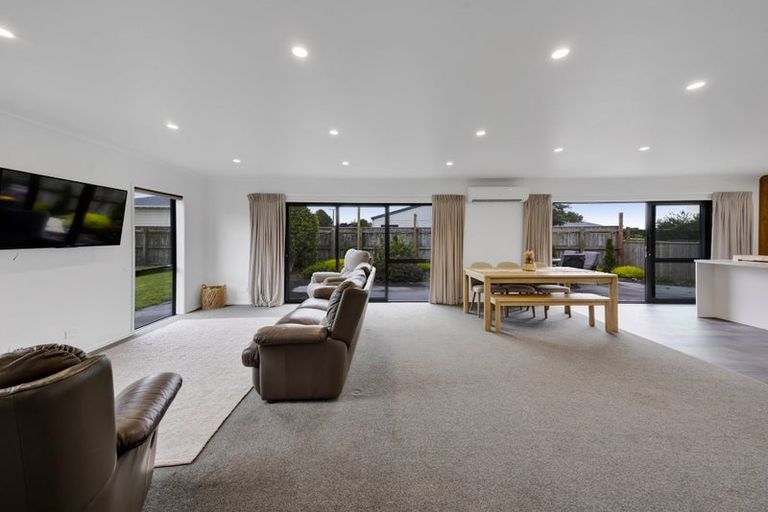 Photo of property in 603a Haowhenua Place, Hawera, 4674