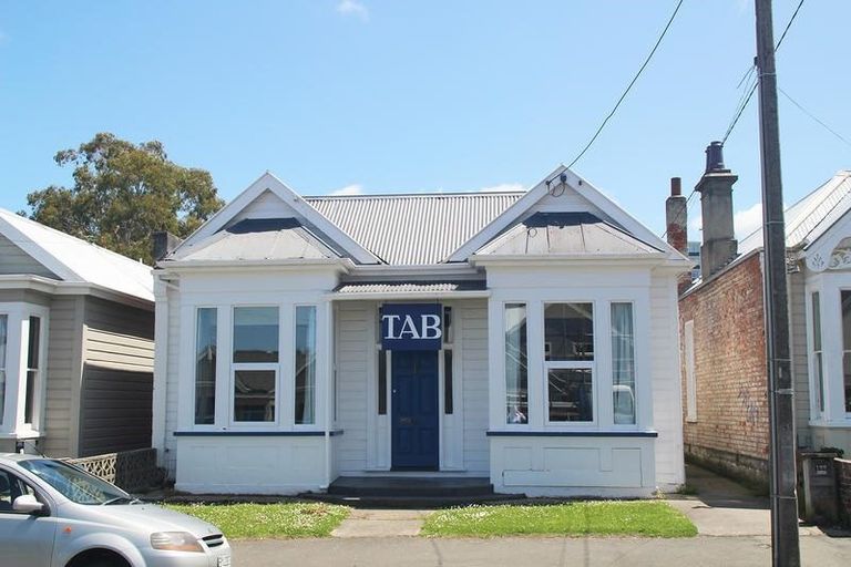 Photo of property in 120 Harbour Terrace, North Dunedin, Dunedin, 9016