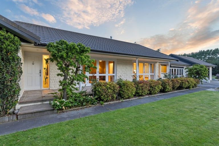 Photo of property in 586 Yaldhurst Road, Yaldhurst, Christchurch, 7676
