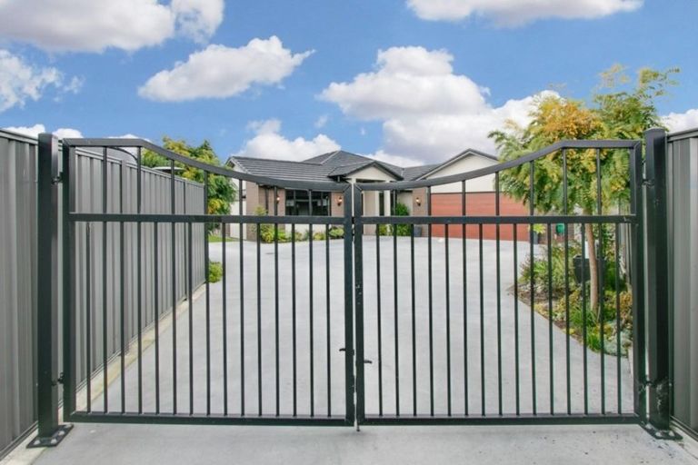 Photo of property in 7 Ohau Place, Poraiti, Napier, 4112