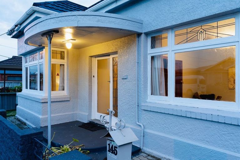 Photo of property in 145 Macandrew Road, South Dunedin, Dunedin, 9012