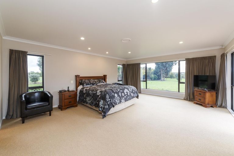 Photo of property in 45 Dobsons Lane, Kelvin Grove, Palmerston North, 4470