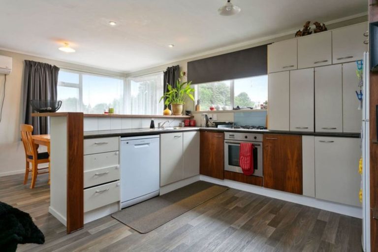 Photo of property in 76 Browning Street, Leamington, Cambridge, 3432