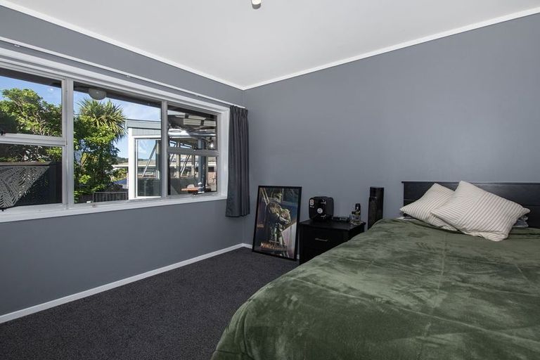 Photo of property in 8 Moa Place, Onerahi, Whangarei, 0110