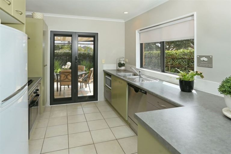 Photo of property in 34 Espalier Drive, Henderson, Auckland, 0612