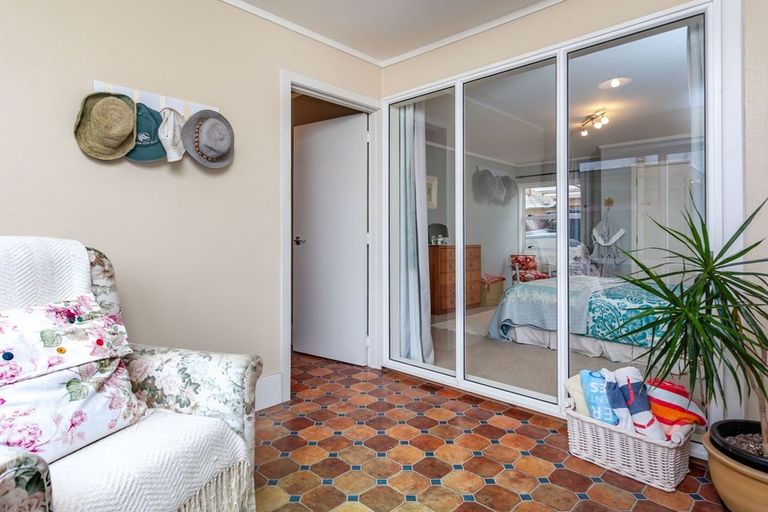 Photo of property in 2 Aputa Avenue, Te Puru, Thames, 3575