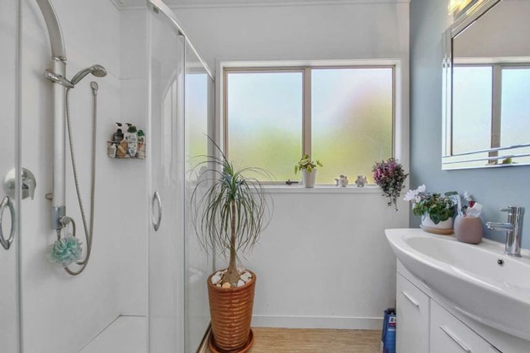 Photo of property in 1 Kamahi Place, Pukehangi, Rotorua, 3015