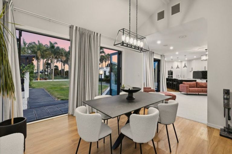 Photo of property in 15 Saint Clair Place, Papamoa Beach, Papamoa, 3118