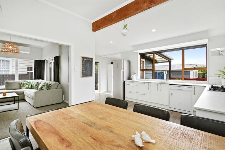 Photo of property in 19 Elizabeth Street, Moera, Lower Hutt, 5010