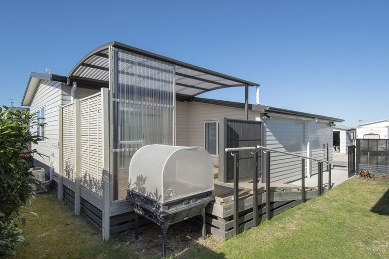 Photo of property in 11 Kamahi Crescent, Papamoa Beach, Papamoa, 3118