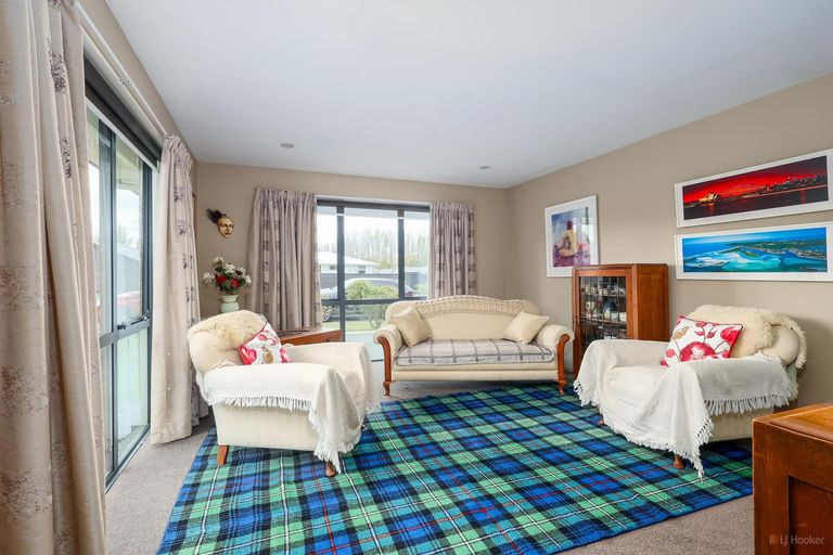 Photo of property in 266 Talbot Street, Geraldine, 7930