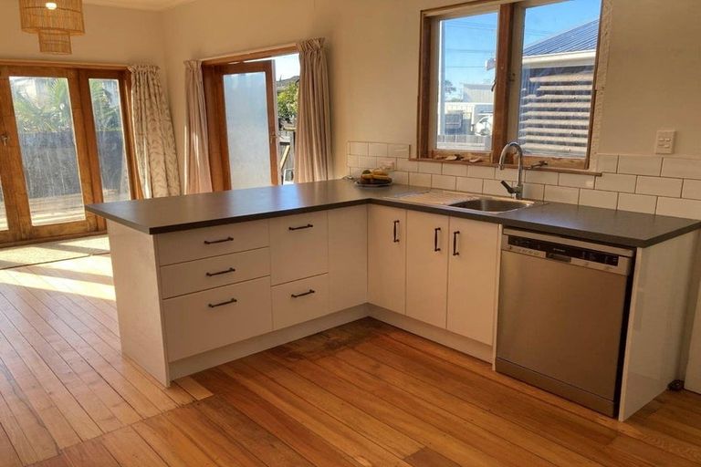 Photo of property in 1218a Papamoa Beach Road, Papamoa Beach, Papamoa, 3118