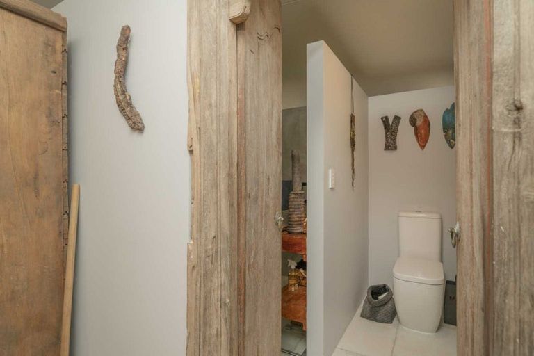 Photo of property in 19 Victoria Street, Coromandel, 3506