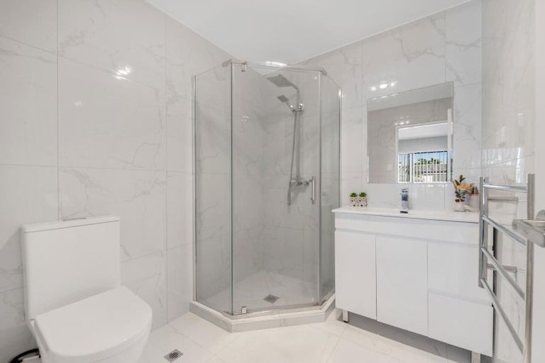 Photo of property in 11a Kimdale Place, Totara Heights, Auckland, 2105