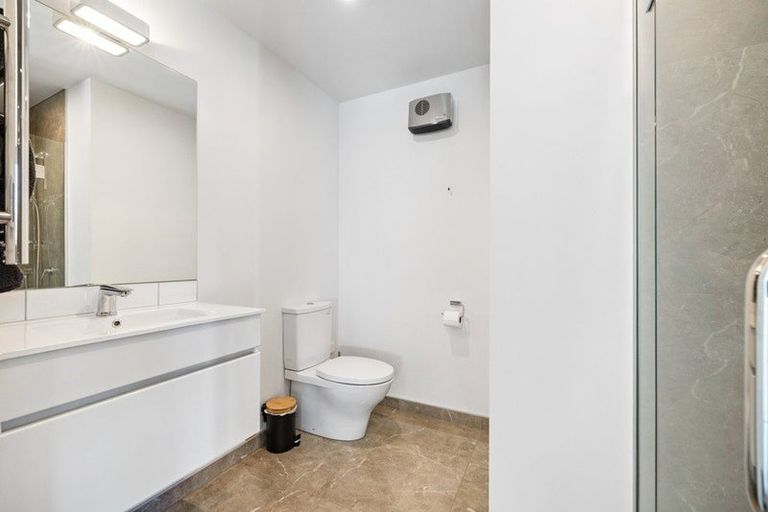 Photo of property in 20 Infinity Drive, Wanaka, 9305